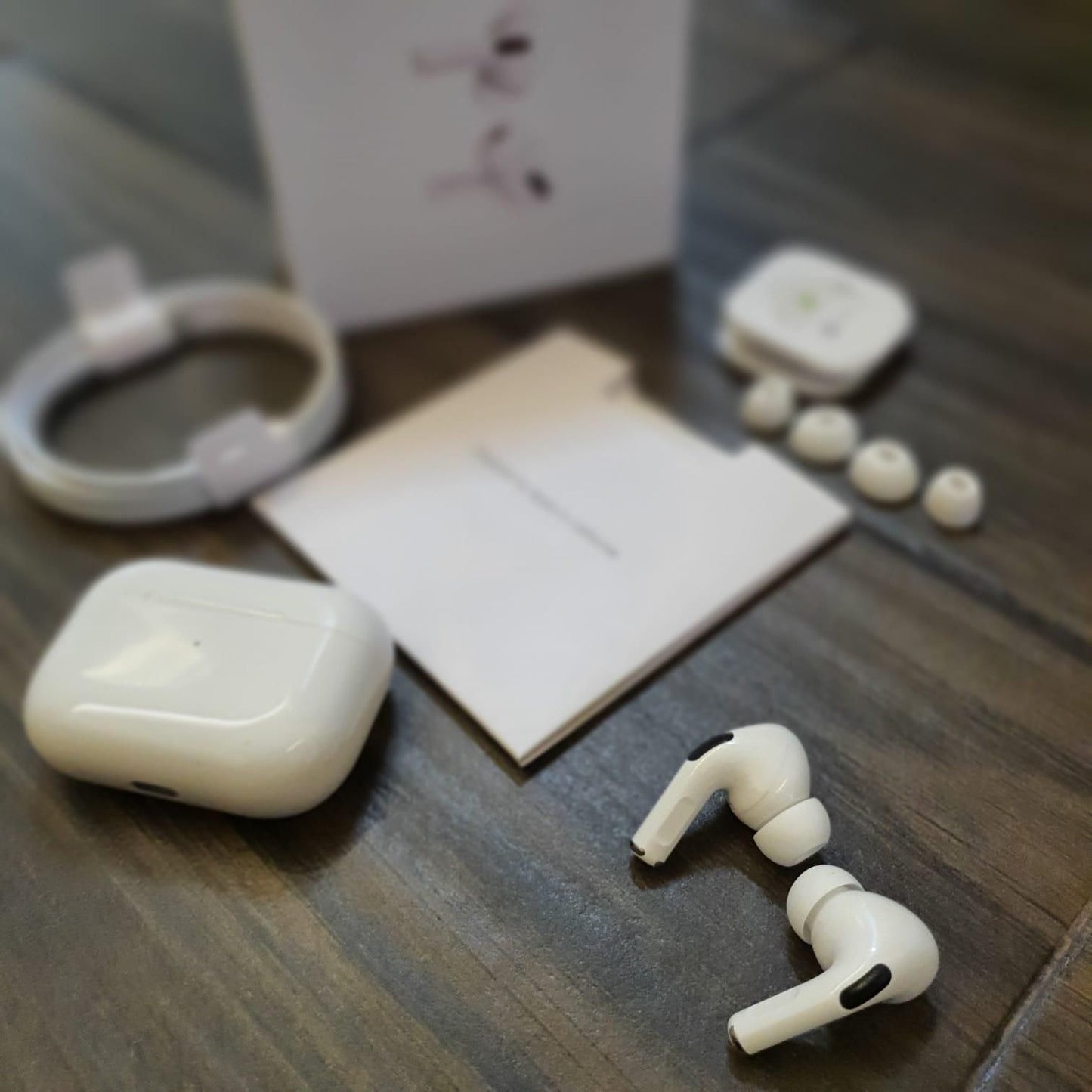 Wireless Bluetooth Airpods With Mic - Premium Quality Earphones